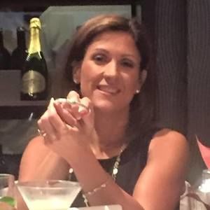 Meet your Posher, Leslie